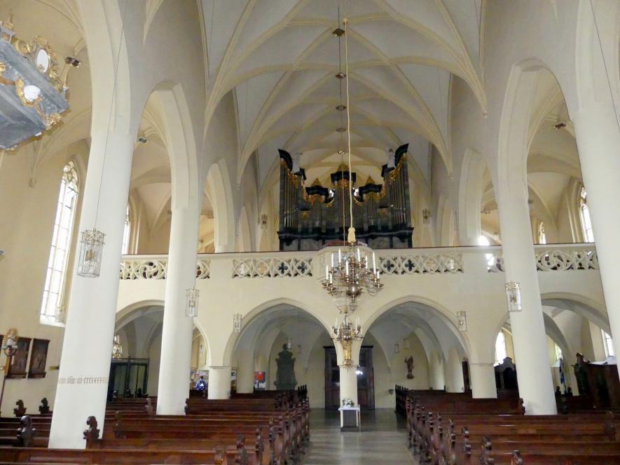 Gerolzhofen, Stadtpfarrkirche Heilige Maria vom Rosenkranz und Heilige Regiswindis, Bild 4/4