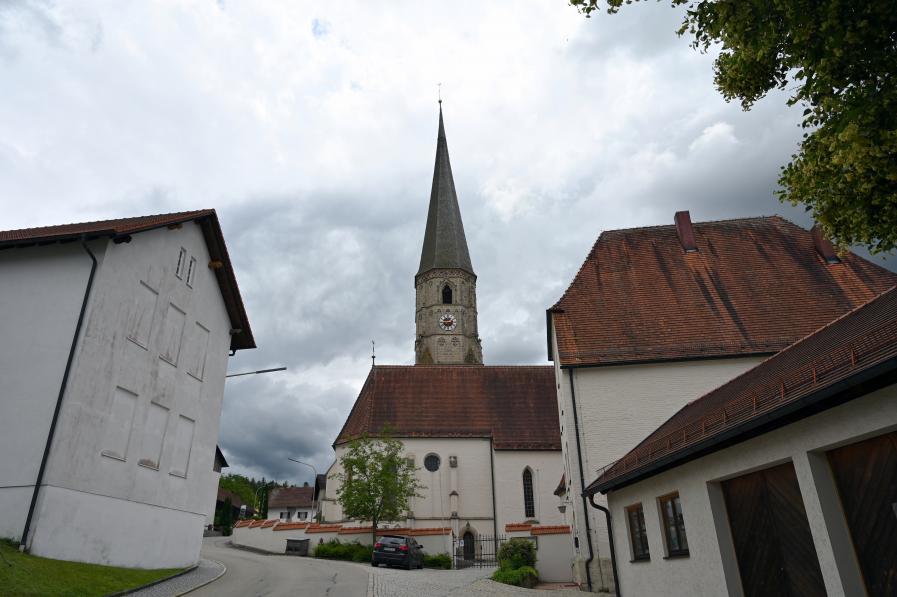 Taubenbach, Pfarr- und Wallfahrtskirche St. Albanus, Bild 1/5