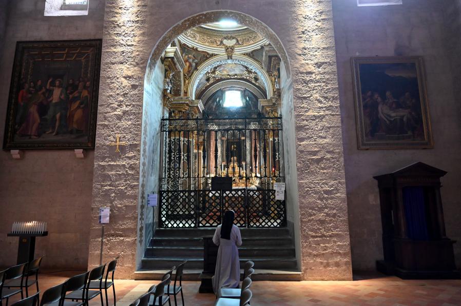 Gubbio, Kathedrale Santi Mariano e Giacomo, Bild 8/14