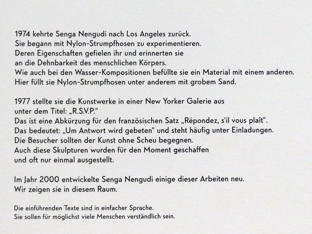 München, Lenbachhaus, Ausstellung "Senga Nengudi Topologien" vom 17.09.-19.01.2020, Saal 7, Bild 5/8