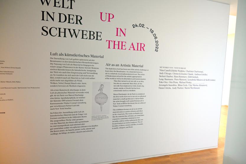 Bonn, Kunstmuseum, Ausstellung "Welt in der Schwebe" vom 24.02. - 19.06.2022, Saal 1, Bild 1/2