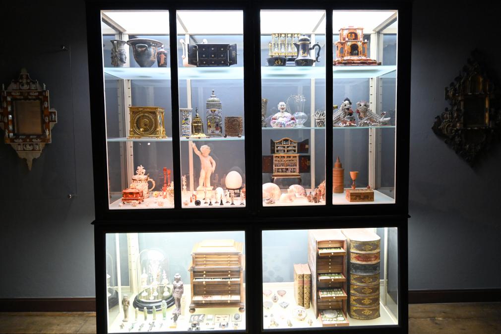 Lübeck, St. Annen-Museum, Obergeschoß, Saal 24, Bild 1/2