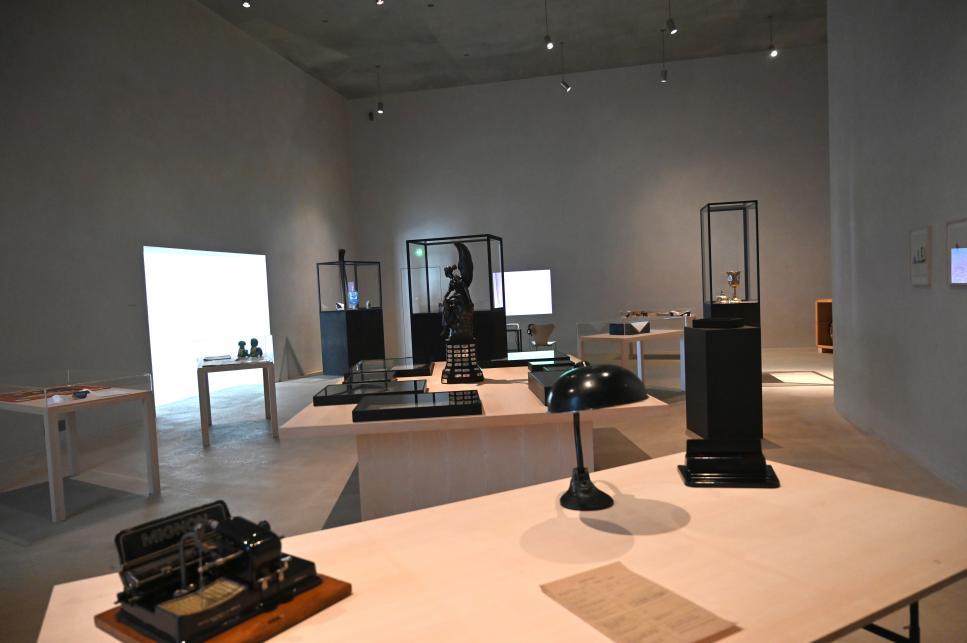 Köln, Museum Kolumba, Ausstellung "In die Weite – Aspekte jüdischen Lebens in Deutschland" vom 15.09.2021-15.08.2022, Raum 18, Bild 12/12