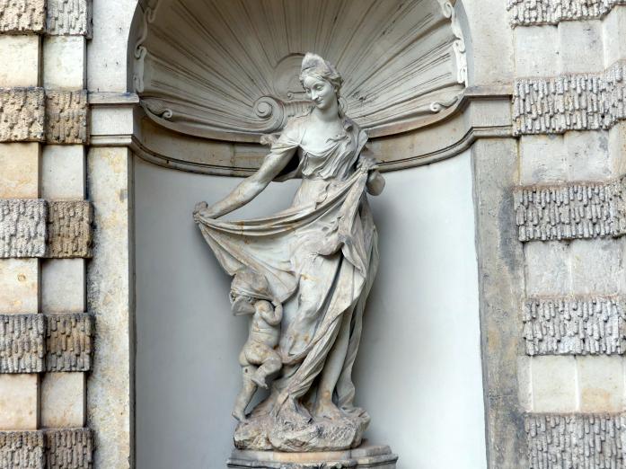 Paul Egell (1716–1749), Spielende Nymphe mit Putto, Dresden, Zwinger, Nymphenbad, 1718–1719, Bild 2/2