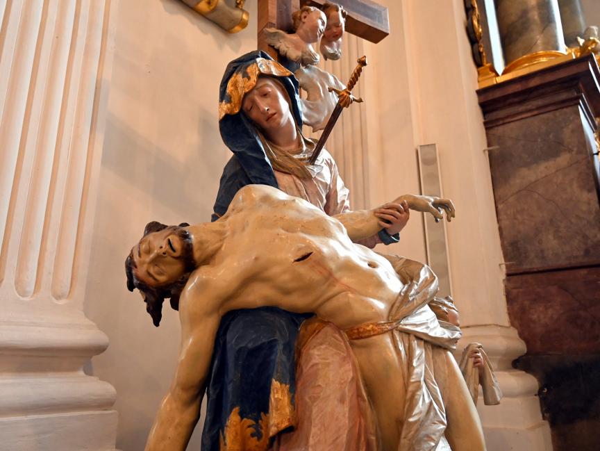 Ignaz Günther (1751–1775), Prozessionstragegruppe der Pietà, Weyarn, ehem. Augustiner-Chorherrenstift, ehem. Stiftskirche, jetzt Pfarrkirche St. Peter und Paul, 1764, Bild 2/2