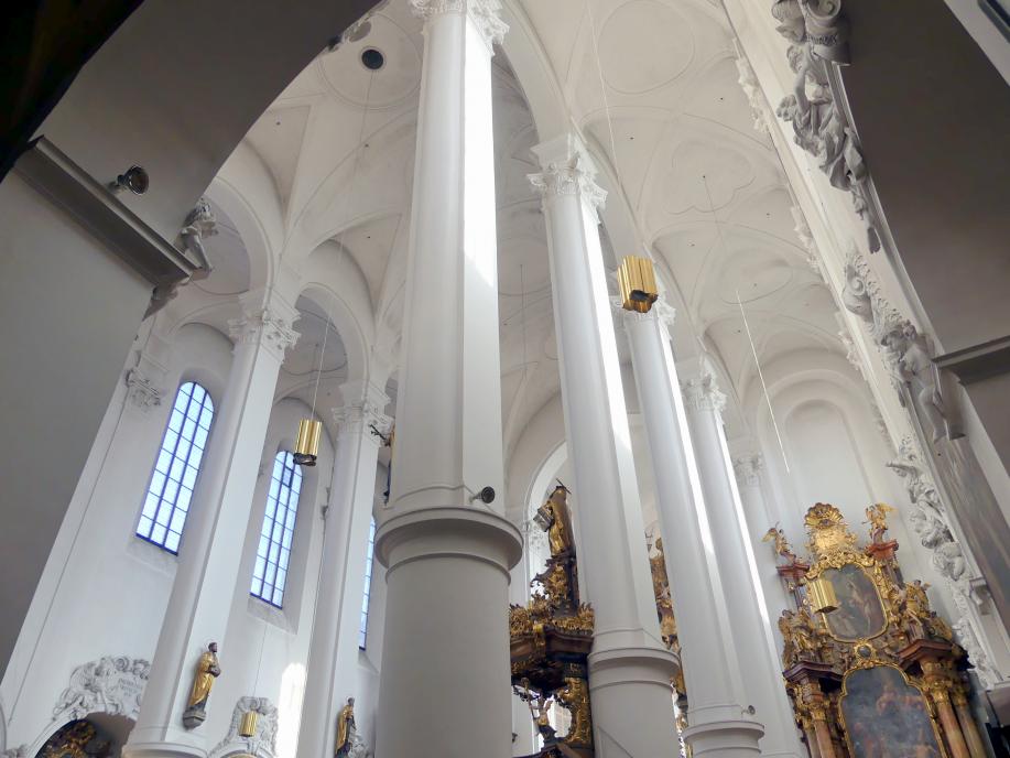 Wolfgang Dientzenhofer (1681–1701), Umbau (Barockisierung) der Klosterkirche, Straubing, Karmelitenkloster, Klosterkirche Hl. Geist, 1700–1702, Bild 4/13