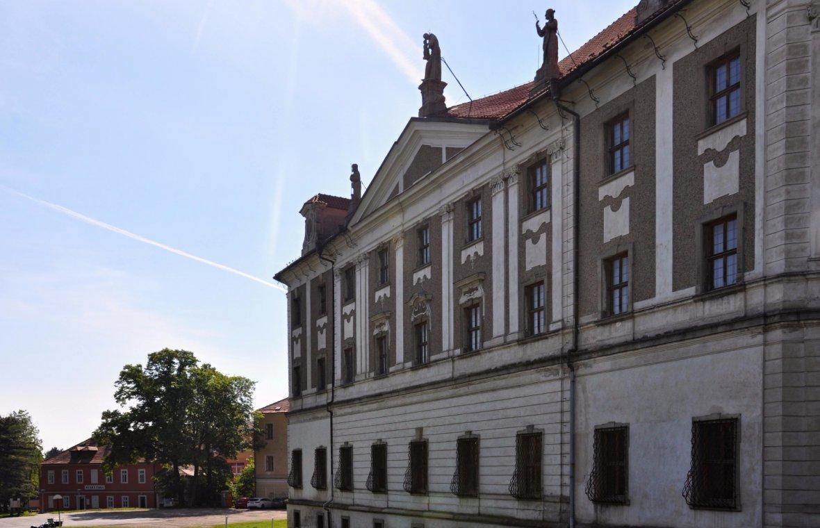Kilian Ignaz Dientzenhofer (1718–1752), Pläne für Kirche und Konvent des Ursulinenklosters Kuttenberg, Kuttenberg (Kutná Hora), ehem. Ursulinenkloster, 1732–1735, Bild 2/3