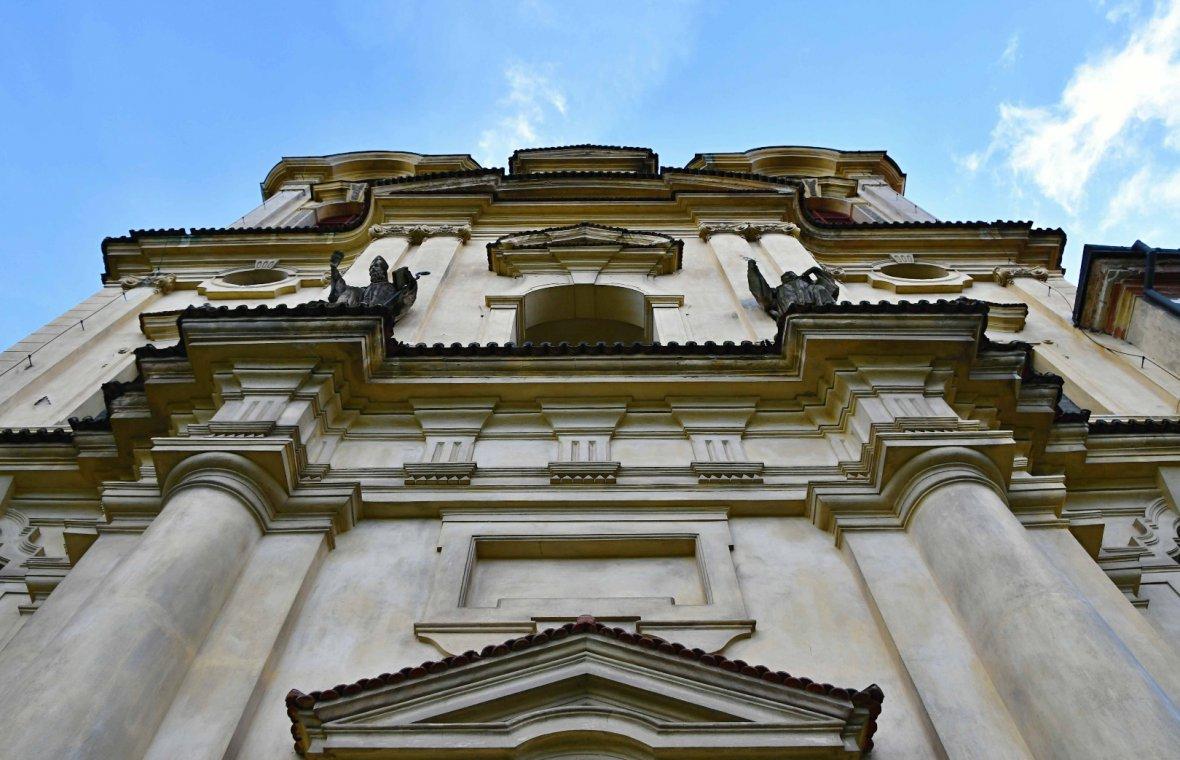 Kilian Ignaz Dientzenhofer (1718–1752), Plan und Bau der Klosterkirche Mariä Himmelfahrt (Türme 1753-55 vollendet von Anselmo Luragho), Rotschow (Dolní Ročov), ehem. Augustinerkloster, Klosterkirche Mariä Himmelfahrt, 1746–1750