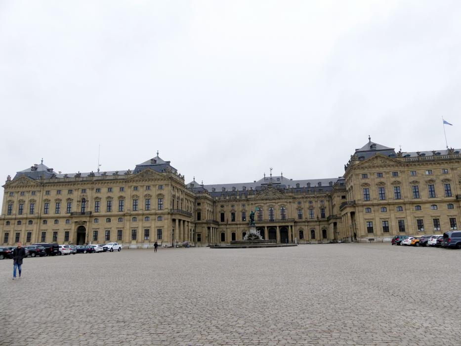 Balthasar Neumann (1715–1753), Bau der ehem. fürstbischöfliche Residenz in Würzburg, Würzburg, ehem. fürstbischöfliche Residenz, 1720–1744, Bild 4/7