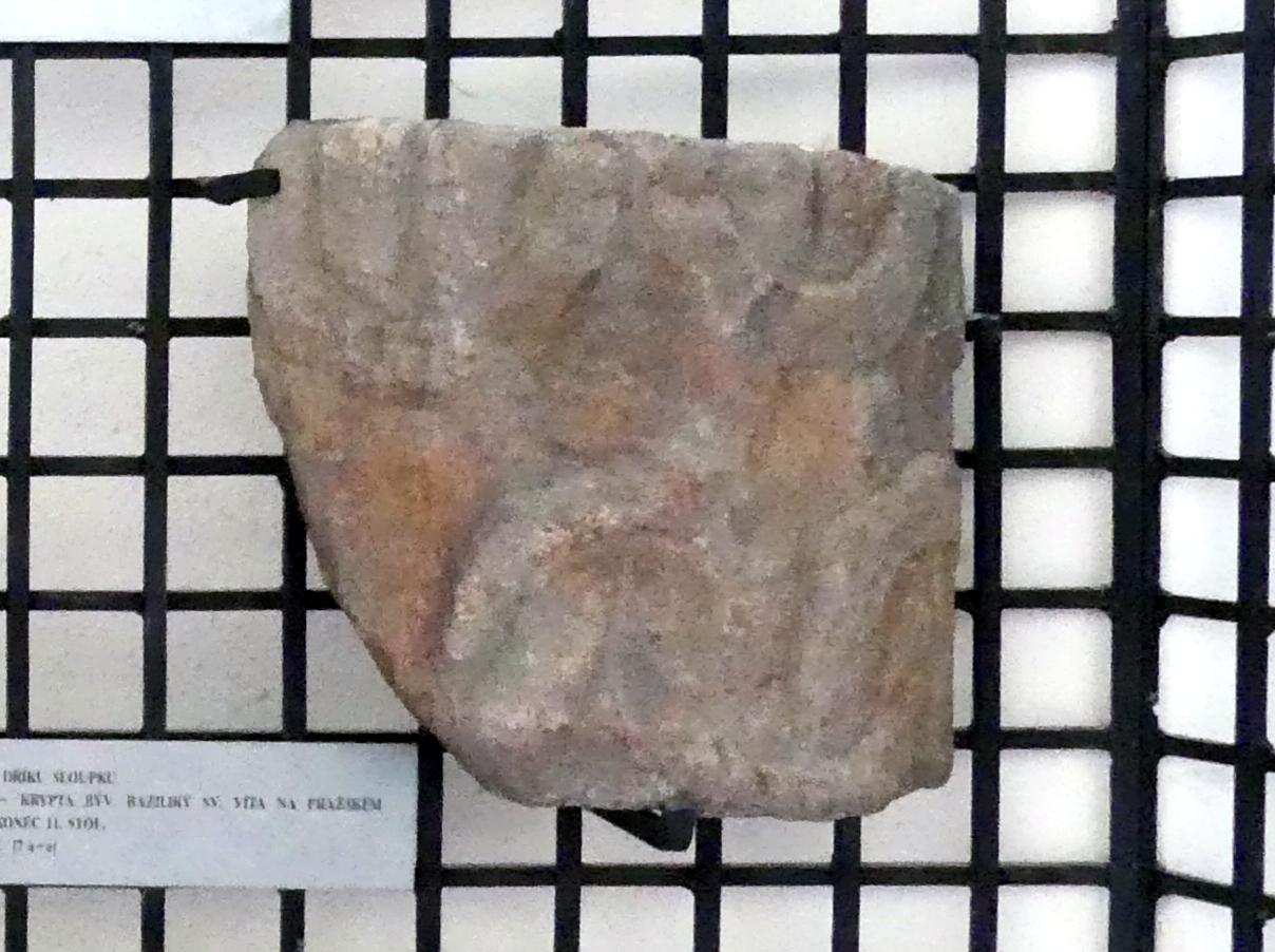 Fragmente eines Säulenschafts, Prag-Hradschin, Prager Burg, Veitsdom, jetzt Prag-Holešovice, Lapidarium, Saal 1, Ende 11. Jhd., Bild 2/3