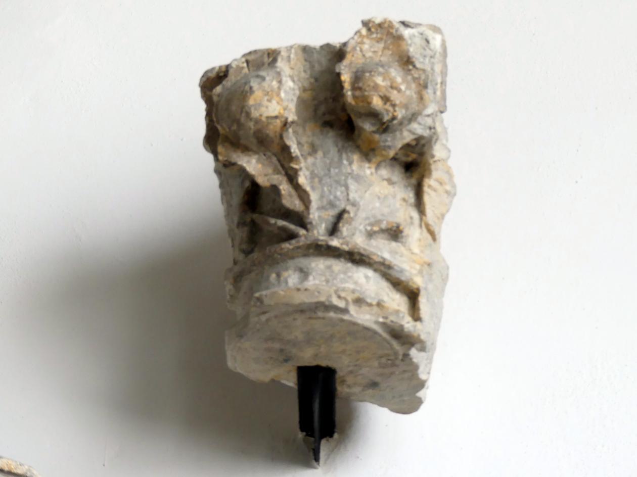 Dienstkapitelle (Kapitelle einer schlanken Säule), Prag-Altstadt, Kirche der Jungfrau Maria vor dem Teyn, jetzt Prag-Holešovice, Lapidarium, Saal 1, um 1300, Bild 3/4