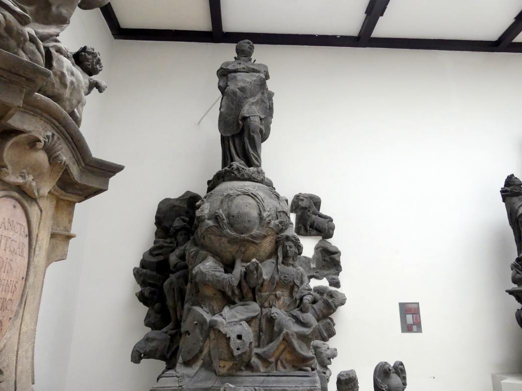 Ferdinand Maximilian Brokoff (1707–1731), Figurengruppe mit dem Hl. Ignatius von Loyola, Prag, Karlsbrücke, jetzt Prag-Holešovice, Lapidarium, Saal 4, 1710–1711, Bild 5/11