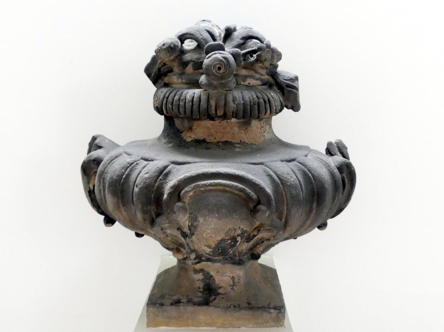 Ignaz Franz Platzer (1752–1765), Verzierte Vase, Prag-Holešovice, Insel Štvanice, jetzt Prag-Holešovice, Lapidarium, Saal 7, 1750–1770, Bild 2/3