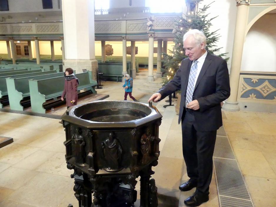 Hermann Vischer der Ältere (1457–1486), Taufbecken, Lutherstadt Wittenberg, Stadt- und Pfarrkirche St. Marien, 1457, Bild 4/30