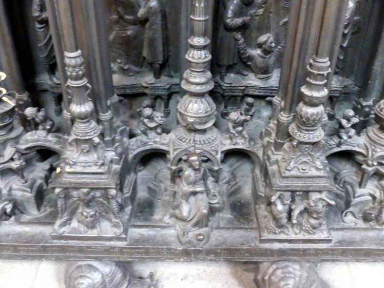 Peter Vischer der Ältere
 (1486–1525), Grab des Hl. Sebaldus, Nürnberg, Kirche St. Sebald, 1507–1512, Bild 14/16