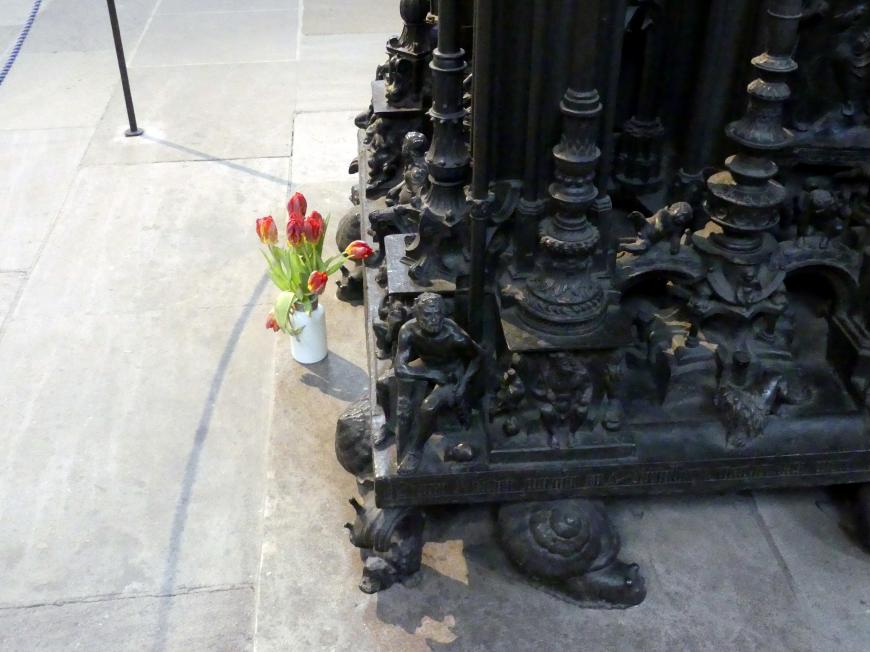Peter Vischer der Ältere
 (1486–1525), Grab des Hl. Sebaldus, Nürnberg, Kirche St. Sebald, 1507–1512, Bild 16/16
