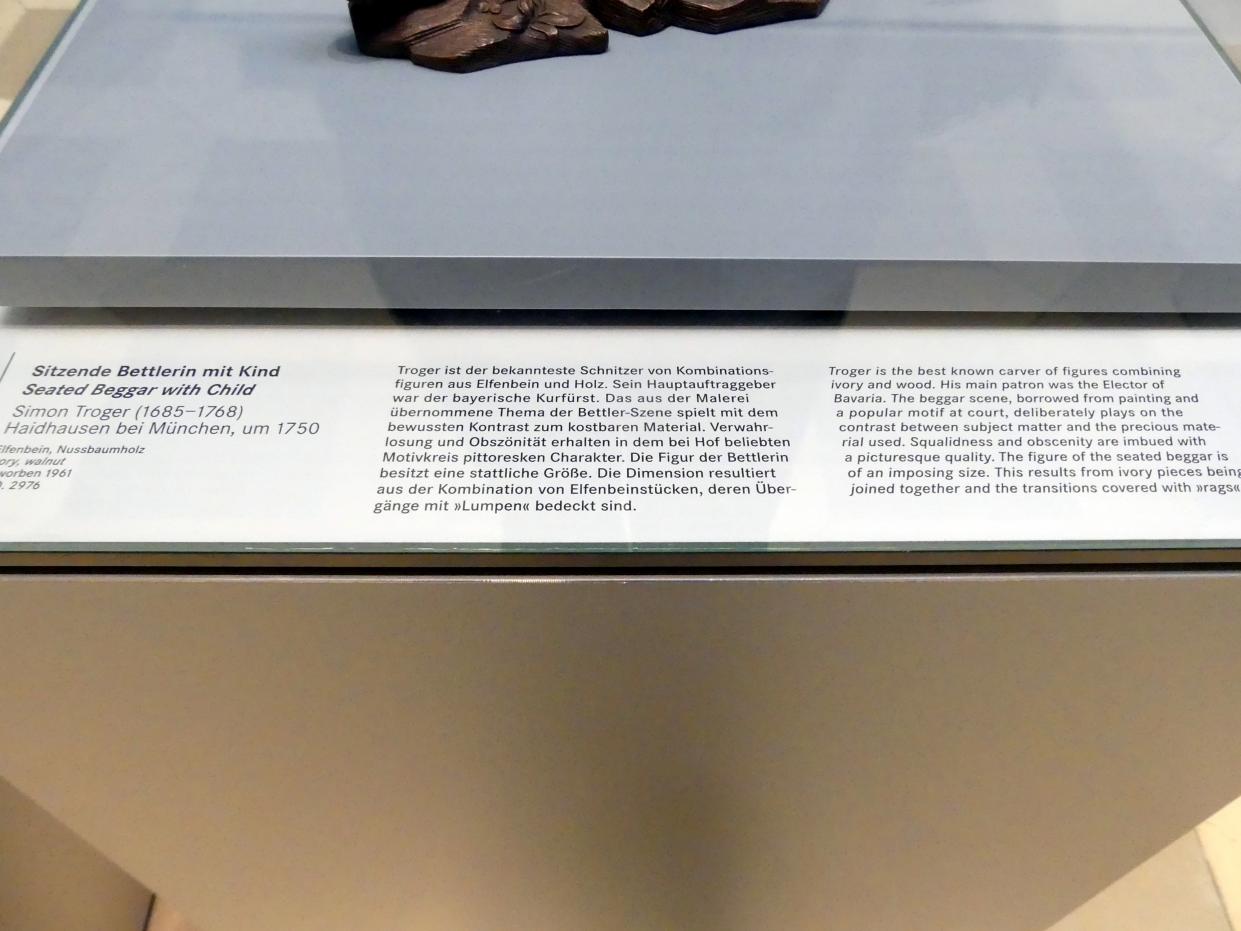 Simon Troger (1750), Sitzende Bettlerin mit Kind, Nürnberg, Germanisches Nationalmuseum, Saal 129, um 1750, Bild 2/2