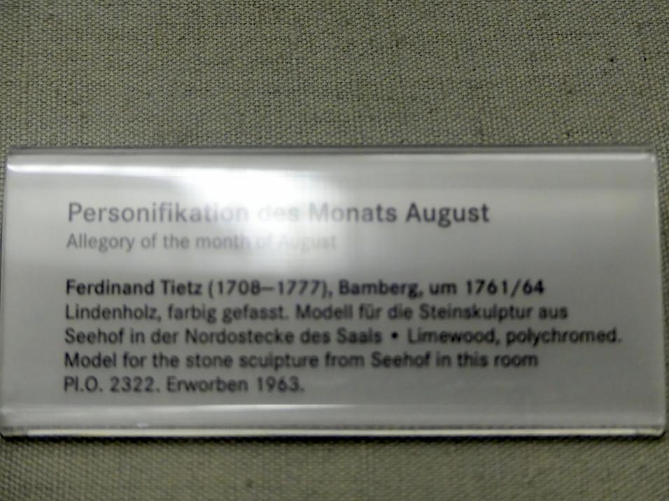Ferdinand Tietz (Ferdinand Dietz) (1740–1767), Bäuerin mit Rechen, Memmelsdorf bei Bamberg, Schloss Seehof ("Marquardsburg"), Sommerresidenz der Bamberger Fürstbischöfe, jetzt Nürnberg, Germanisches Nationalmuseum, Saal 46, um 1761–1764, Bild 2/2