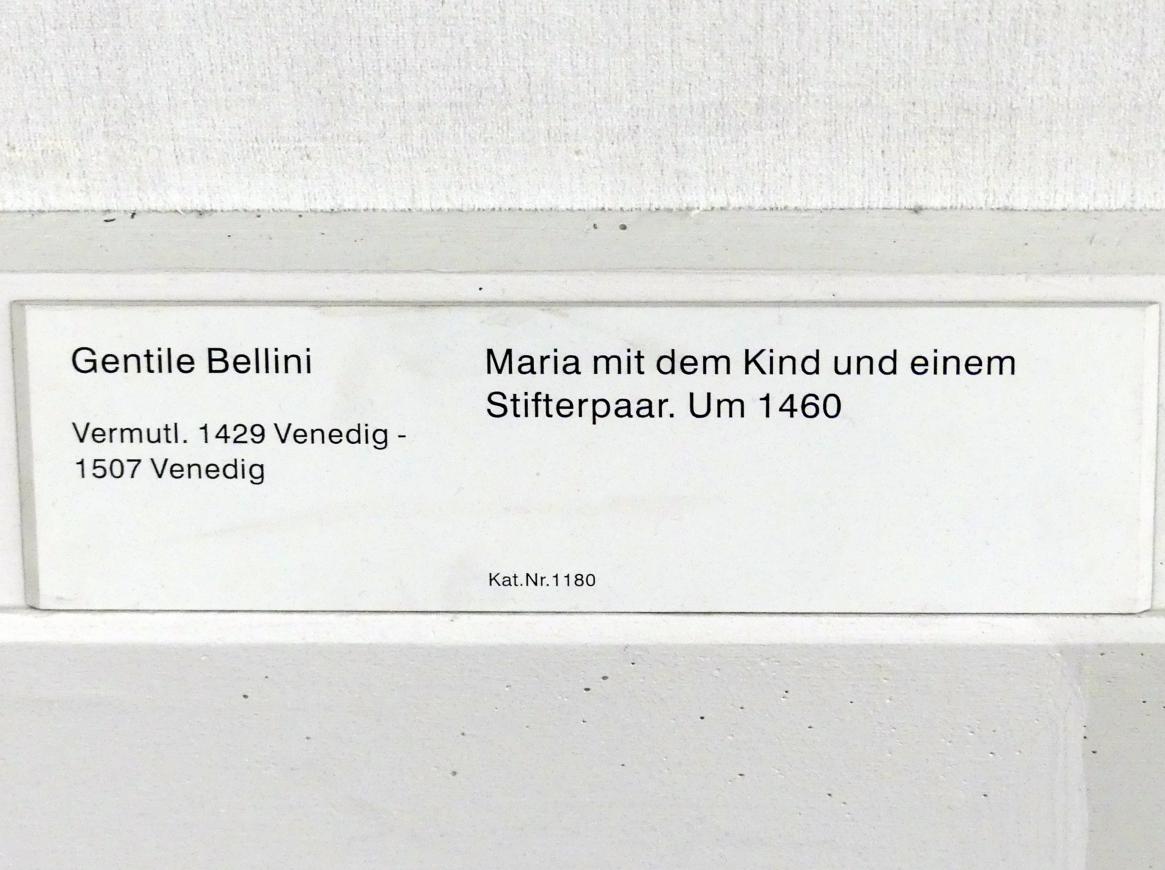 Gentile Bellini (1460–1475), Maria mit dem Kind und einem Stifterpaar, Berlin, Gemäldegalerie ("Berliner Wunder"), Kabinett 37, um 1460, Bild 2/2