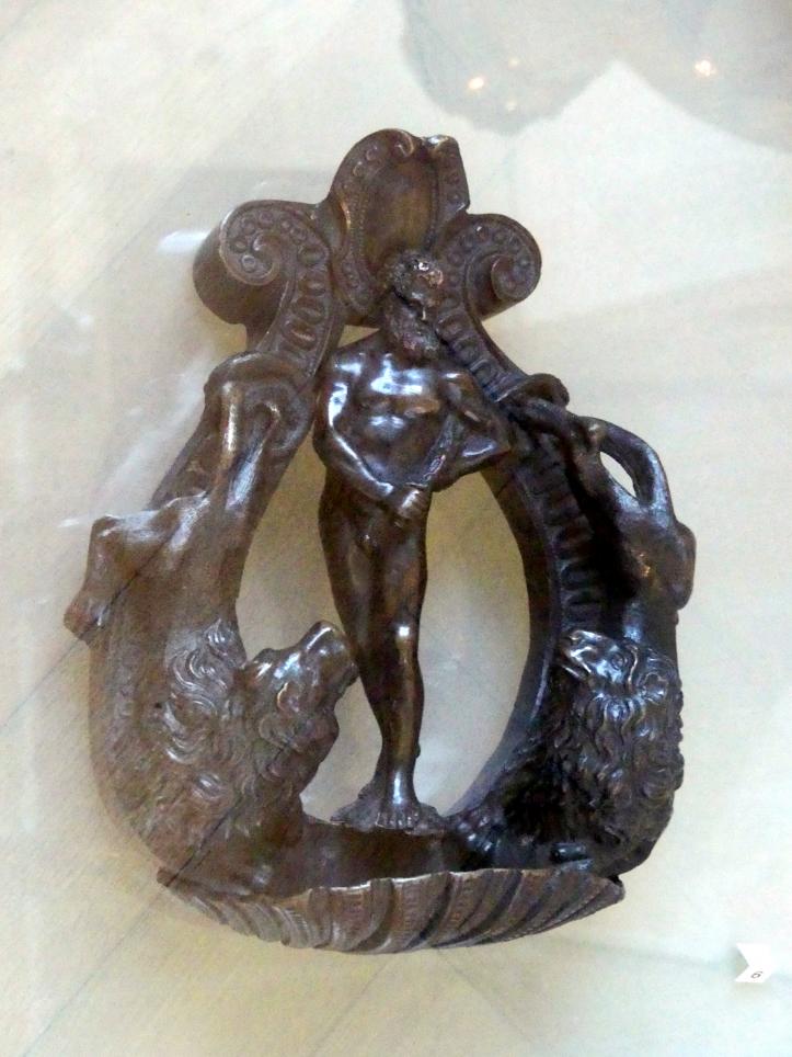 Türklopfer mit Herkules, Prag, Nationalgalerie im Palais Sternberg, 1. Obergeschoss, Saal 7, 17. Jhd., Bild 2/3
