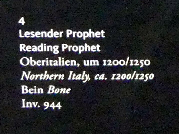 Lesender Prophet, Frankfurt am Main, Liebieghaus Skulpturensammlung, Mittelalter 3 - große Kunst im kleinen Format, um 1200–1250, Bild 2/2