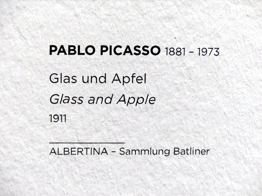 Pablo Picasso (1897–1972), Glas und Apfel, Wien, Albertina, Sammlung Batliner, Saal 8, 1911, Bild 2/2