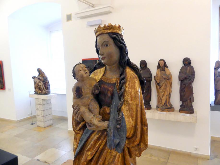 Madonna mit Kind, Linz, Oberösterreichisches Landesmuseum, Die Zeit der Schnitzaltäre, um 1510, Bild 3/4