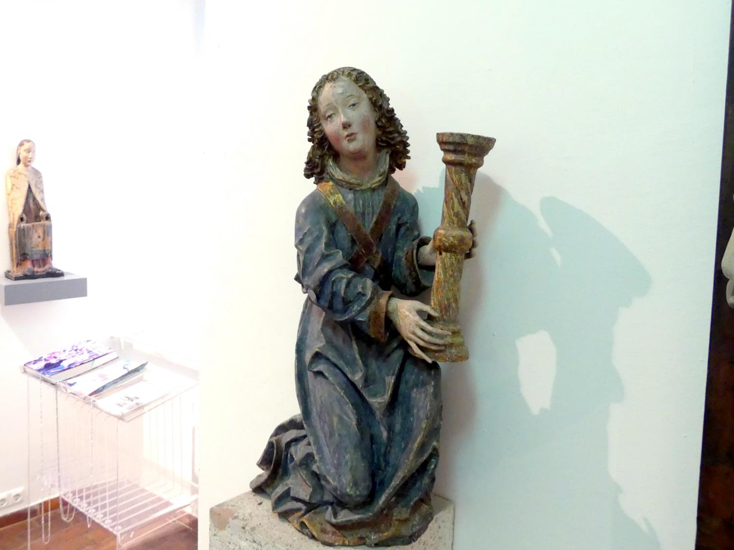 Leuchterengel, Bad Aussee, Filialkirche St. Leonhard, jetzt Linz, Oberösterreichisches Landesmuseum, Von der Romanik zur Spätgotik, um 1480–1490, Bild 4/6