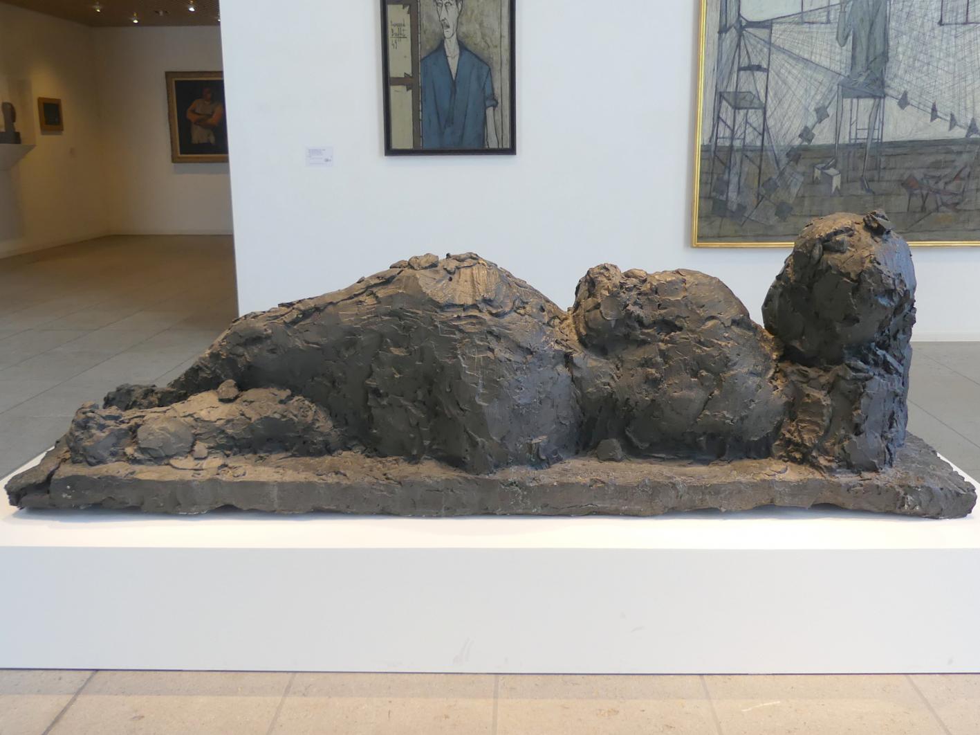 Hans Josephsohn (1971–2003), Große Liegende, Schwäbisch Hall, Kunsthalle Würth, Ausstellung "Das Musée d'Art moderne de la Ville de Paris zu Gast in der Kunsthalle Würth" vom 15.04.-15.09.2019, 1971, Bild 4/5