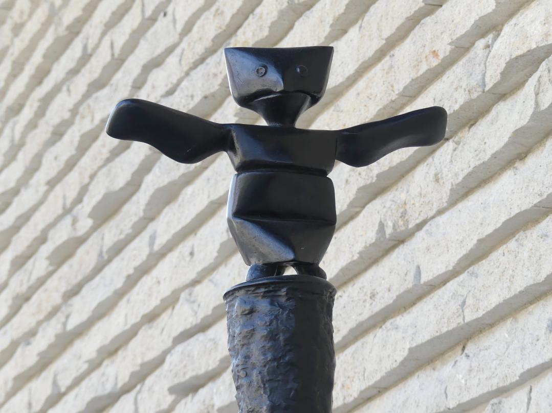 Max Ernst (1912–1970), Der Genius der Bastille, Schwäbisch Hall, Kunsthalle Würth, Ausstellung "Das Musée d'Art moderne de la Ville de Paris zu Gast in der Kunsthalle Würth" vom 15.04.-15.09.2019, 1960, Bild 2/3