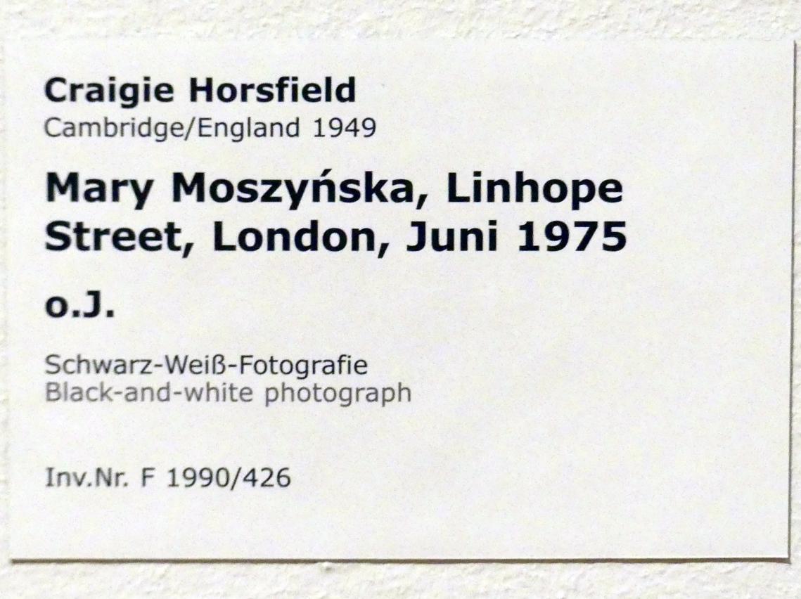 Craigie Horsfield (Undatiert), Mary Moszyńska, Linhope Street, London, Juni 1975, Stuttgart, Staatsgalerie, Internationale Malerei, Skulptur und Gegenwartskunst 3, Undatiert, Bild 3/3