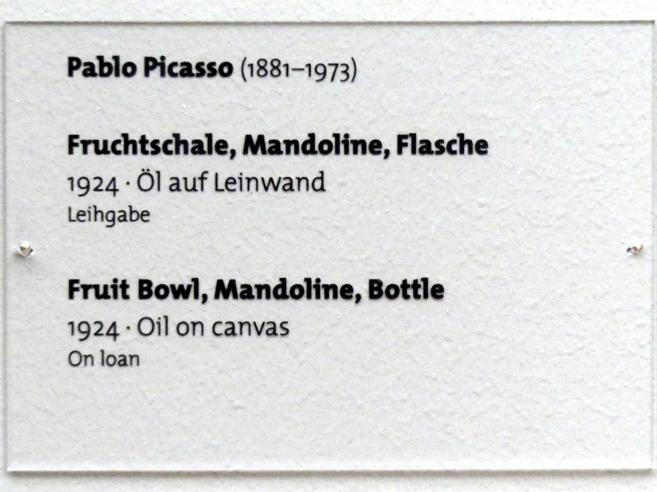 Pablo Picasso (1897–1972), Fruchtschale, Mandoline, Flasche, Dresden, Albertinum, Galerie Neue Meister, 2. Obergeschoss, Saal 13, 1924, Bild 2/2