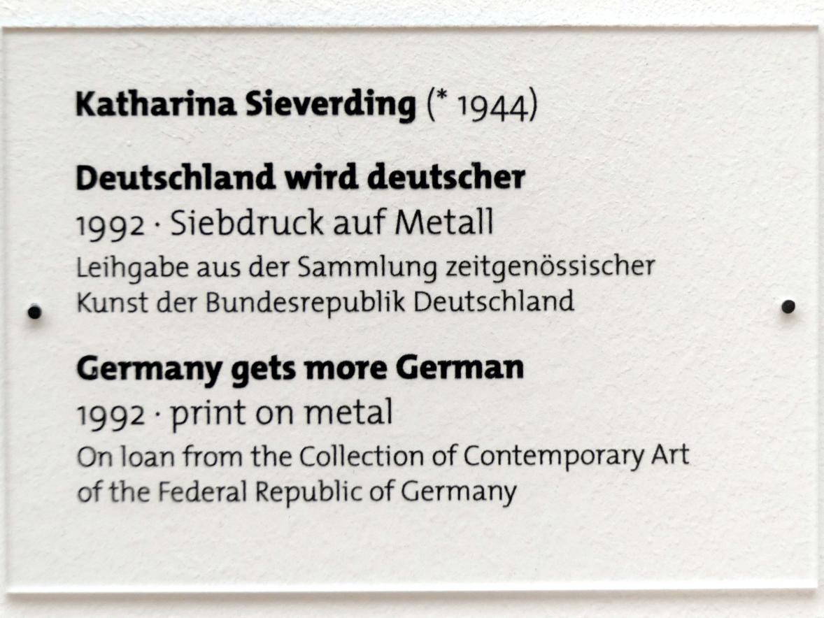 Katharina Sieverding (1969–1992), Deutschland wird deutscher, Dresden, Albertinum, Galerie Neue Meister, 2. Obergeschoss, Saal 17, 1992, Bild 2/2