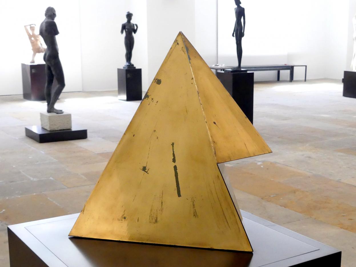 Hermann Glöckner (1931–1981), Raumfaltung, Dresden, Albertinum, Galerie Neue Meister, Erdgeschoss, Skulpturenhalle, 1970, Bild 3/4