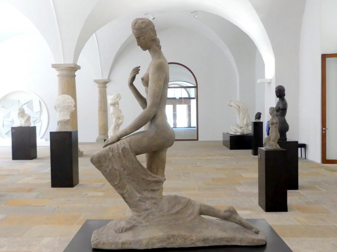 Wilhelm Lehmbruck (1909–1918), Kniende, Dresden, Albertinum, Galerie Neue Meister, Erdgeschoss, Skulpturenhalle, 1911, Bild 3/9