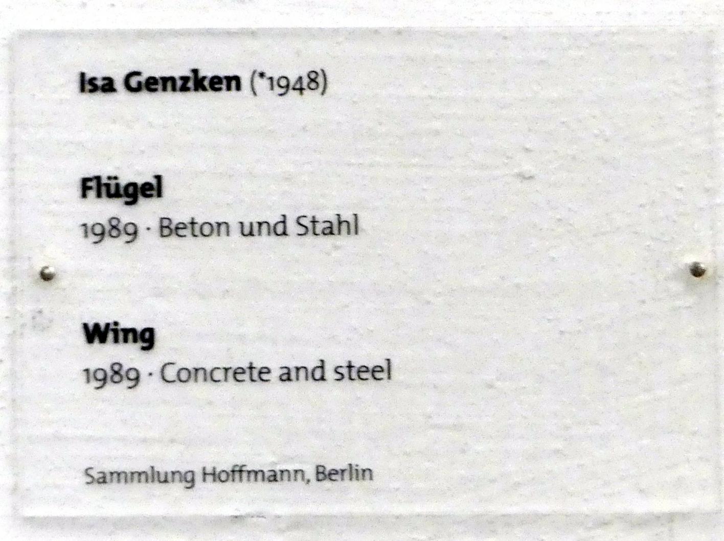 Isa Genzken (1974–2015), Flügel, Dresden, Albertinum, Galerie Neue Meister, Erdgeschoss, Skulpturenhalle, 1989, Bild 5/5