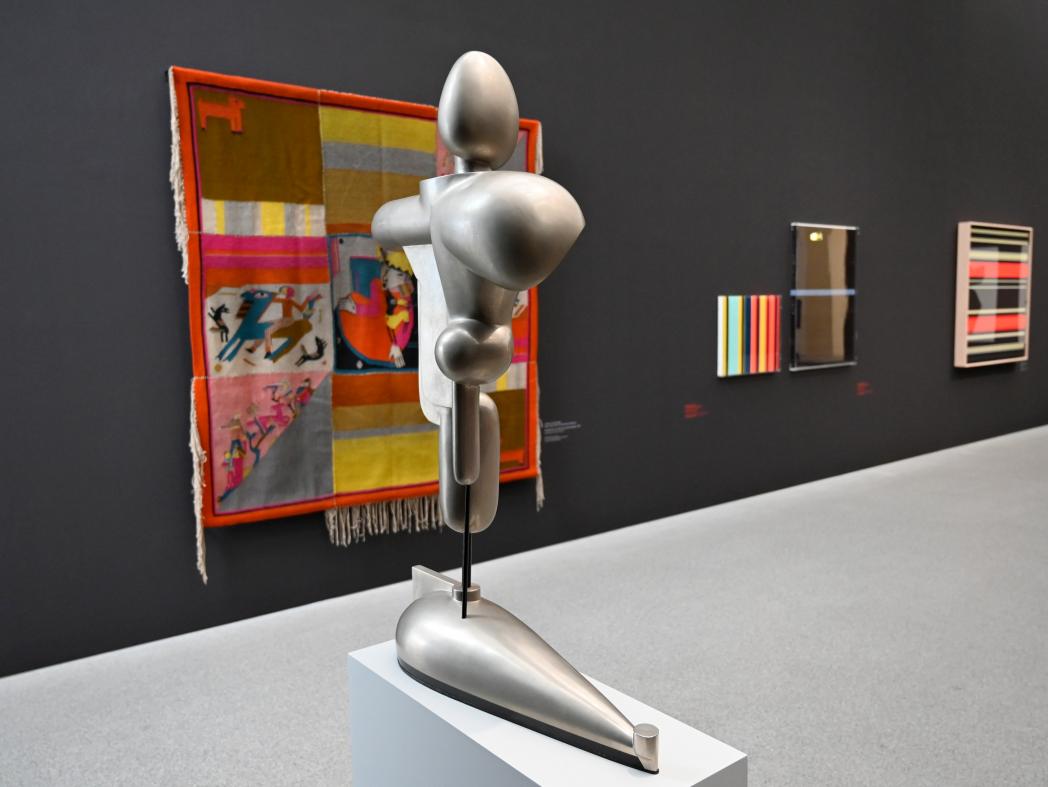 Oskar Schlemmer (1919–1937), Abstrakte Figur, München, Pinakothek der Moderne, Saal 11, 1921–1923, Bild 2/5