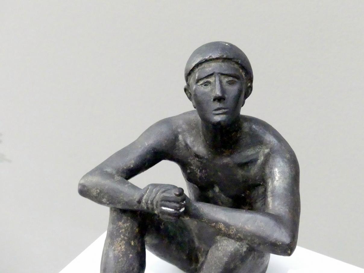 Hermann Blumenthal (1934–1939), Sitzender aufschauend (Sterngucker), München, Pinakothek der Moderne, Saal 13, 1936, Bild 4/5