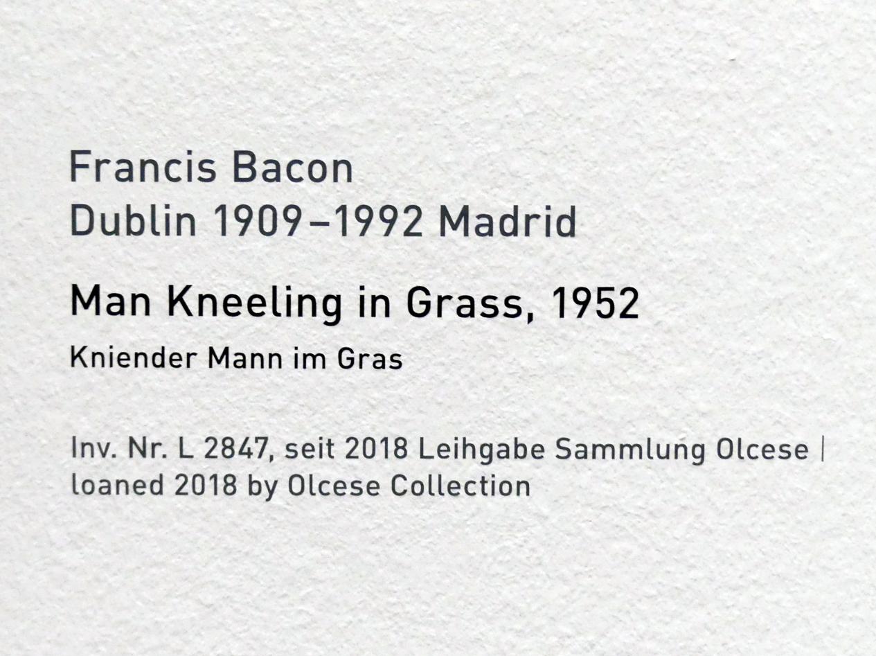 Francis Bacon (1945–1991), Man Kneeling in Grass - Kniender Mann im Gras, München, Pinakothek der Moderne, Saal 15, 1952, Bild 2/2