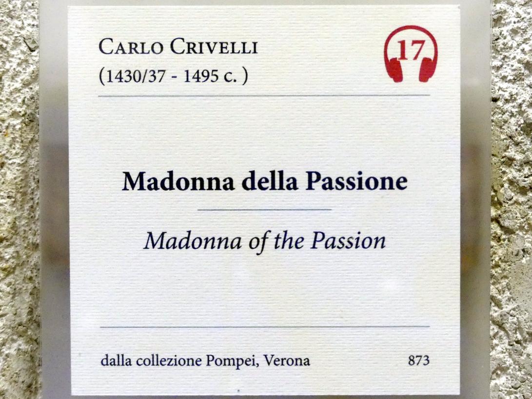 Carlo Crivelli (1472–1492), Maria mit Kind (Madonna der Passion), Venedig, Kloster San Lorenzo, jetzt Verona, Museo di Castelvecchio, Saal 18, Undatiert, Bild 2/2