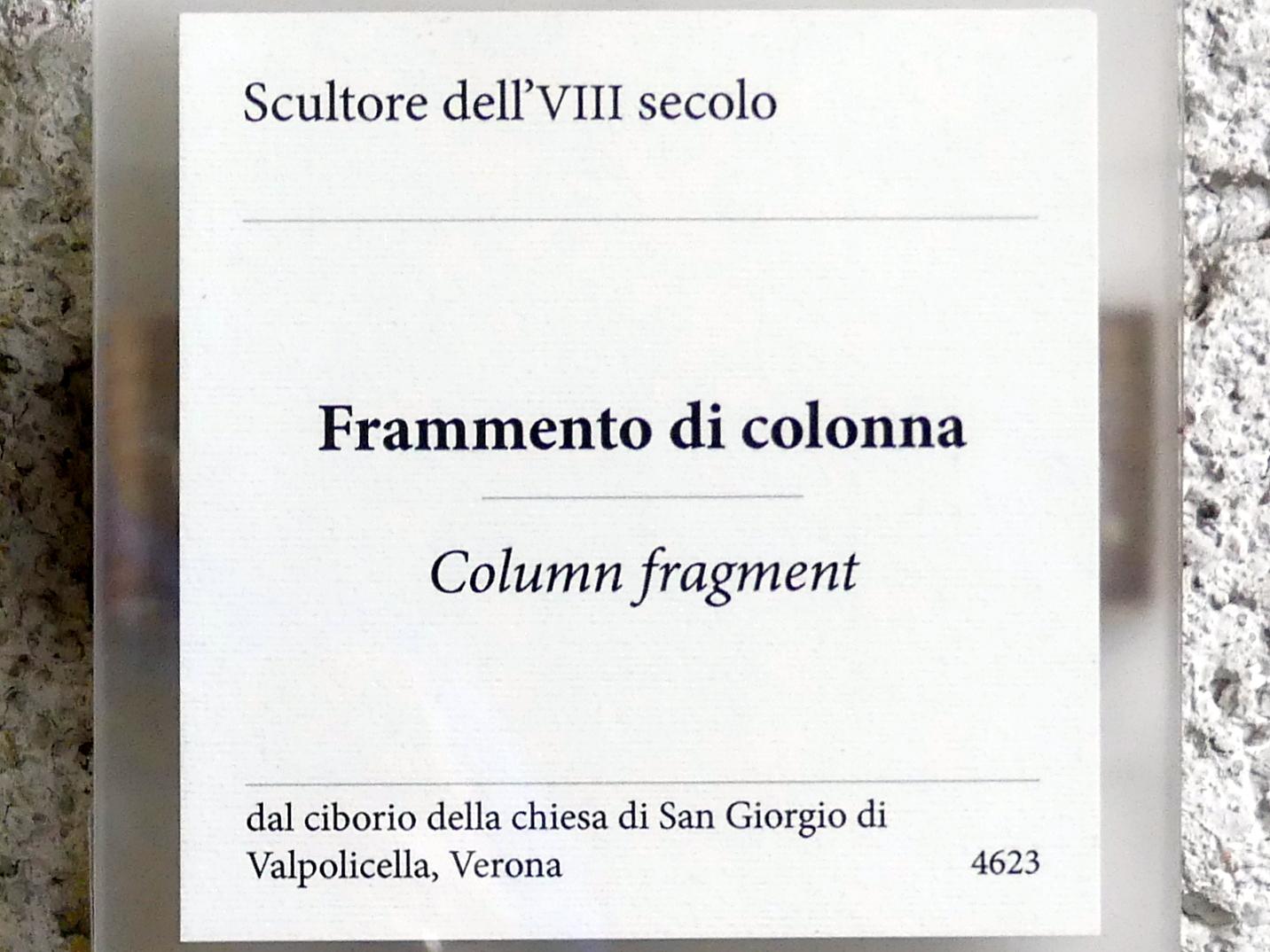 Fragment einer Säule, San Giorgio di Valpolicella, Pieve di San Giorgio di Valpolicella, jetzt Verona, Museo di Castelvecchio, Saal 1, 8. Jhd., Bild 2/2