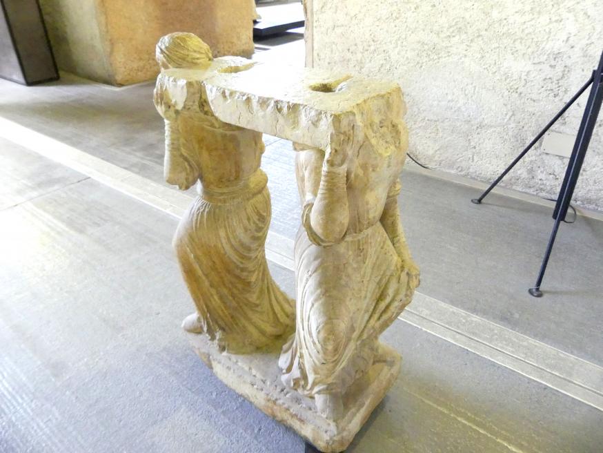 Karyatiden, Verona, Museo di Castelvecchio, Saal 1, 13. Jhd., Bild 2/4