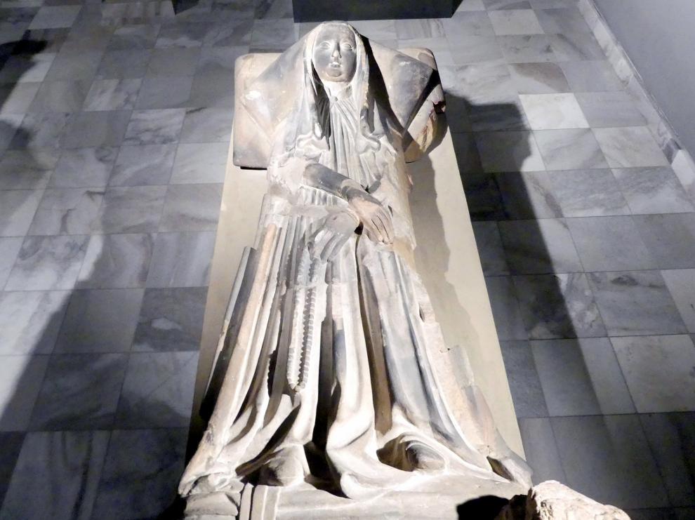 Grabstein der Katharina von Oppeln (1367-1420), Glogau (Głogów), Stiftskirche Mariä Himmelfahrt, jetzt Breslau, Nationalmuseum, 1. OG, schlesische Steinskulptur 12.-16. Jhd.,, nach 1420, Bild 2/4