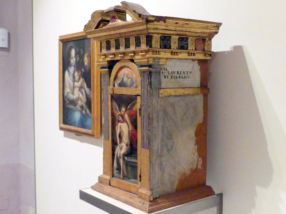 Ventura Salimbeni (1600–1607), Tabernakel, der tote Christus gehalten von einem Engel und der segnende Gottvater, Bibbiano, Chiesa di San Lorenzo, jetzt Buonconvento, Museo d’Arte Sacra della Val d’Arbia, Saal 5, 1601, Bild 3/4