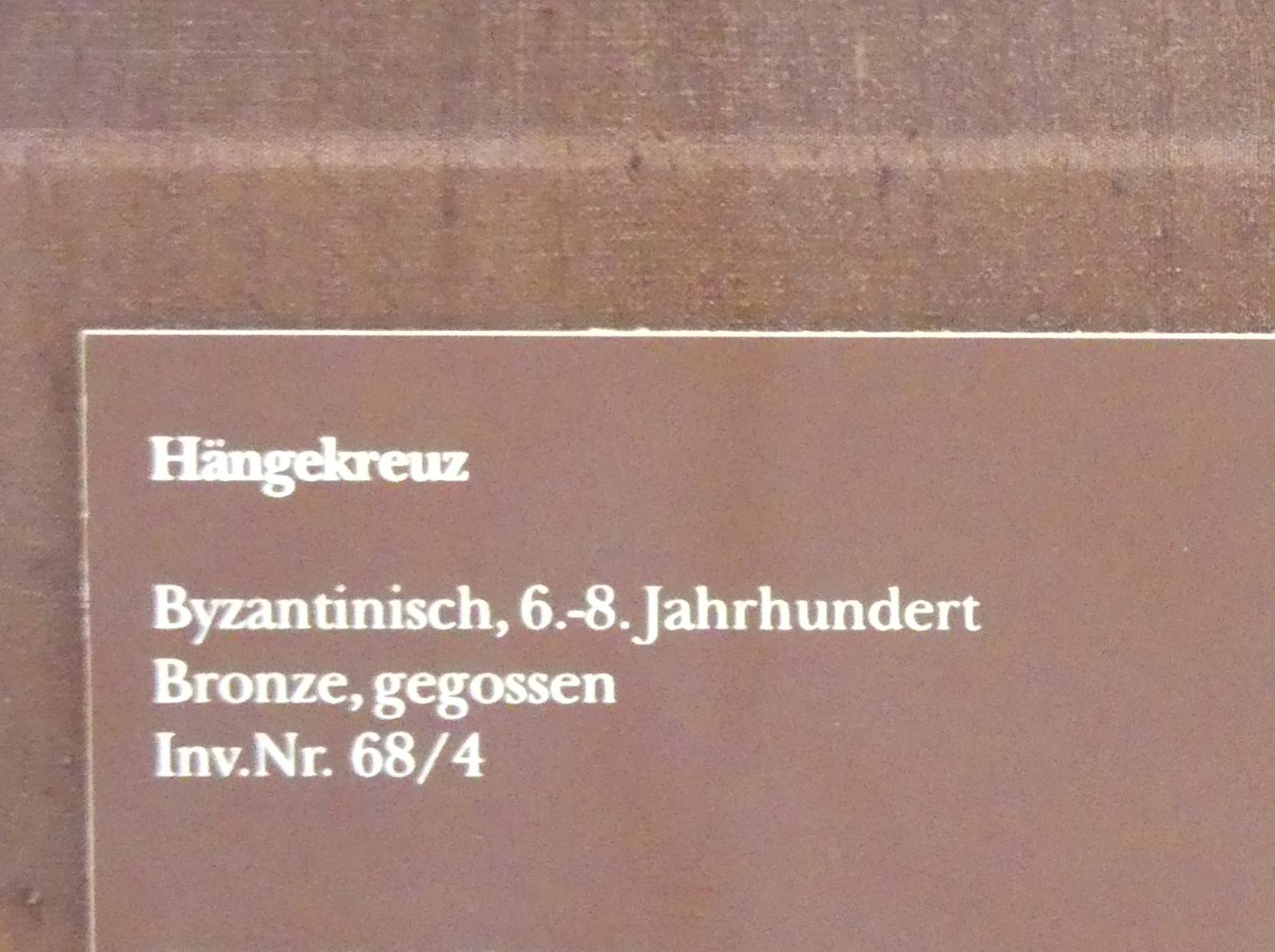 Hängekreuz, München, Bayerisches Nationalmuseum, Saal 1, 500–800, Bild 2/2