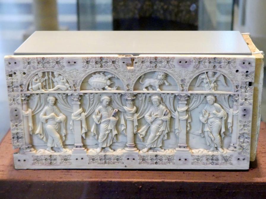 Christus und Apostel, Bamberg, ehem. Stiftskirche St. Stephan, jetzt evangelische Kirche, jetzt München, Bayerisches Nationalmuseum, Saal 1, um 870, Bild 3/4