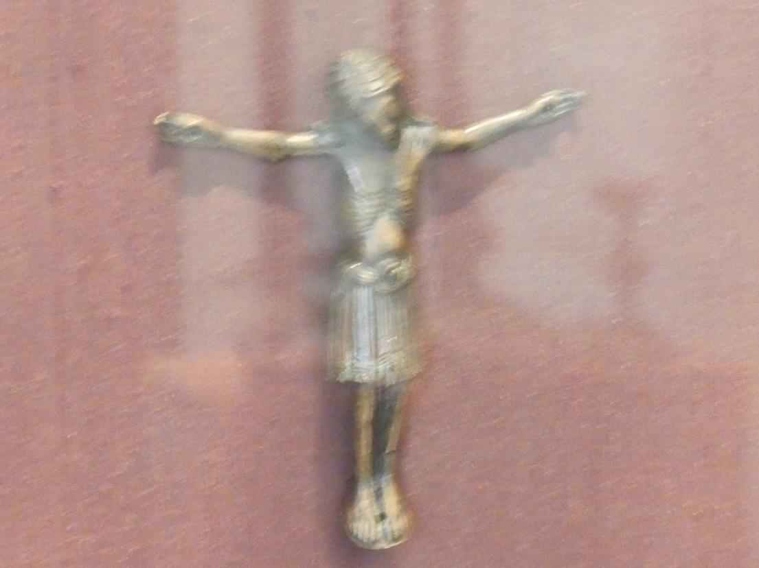 Theophilus Presbyter (Rogerus von Helmarshausen) (Umkreis) (1105), Kruzifix, München, Bayerisches Nationalmuseum, Saal 1, Beginn 12. Jhd.