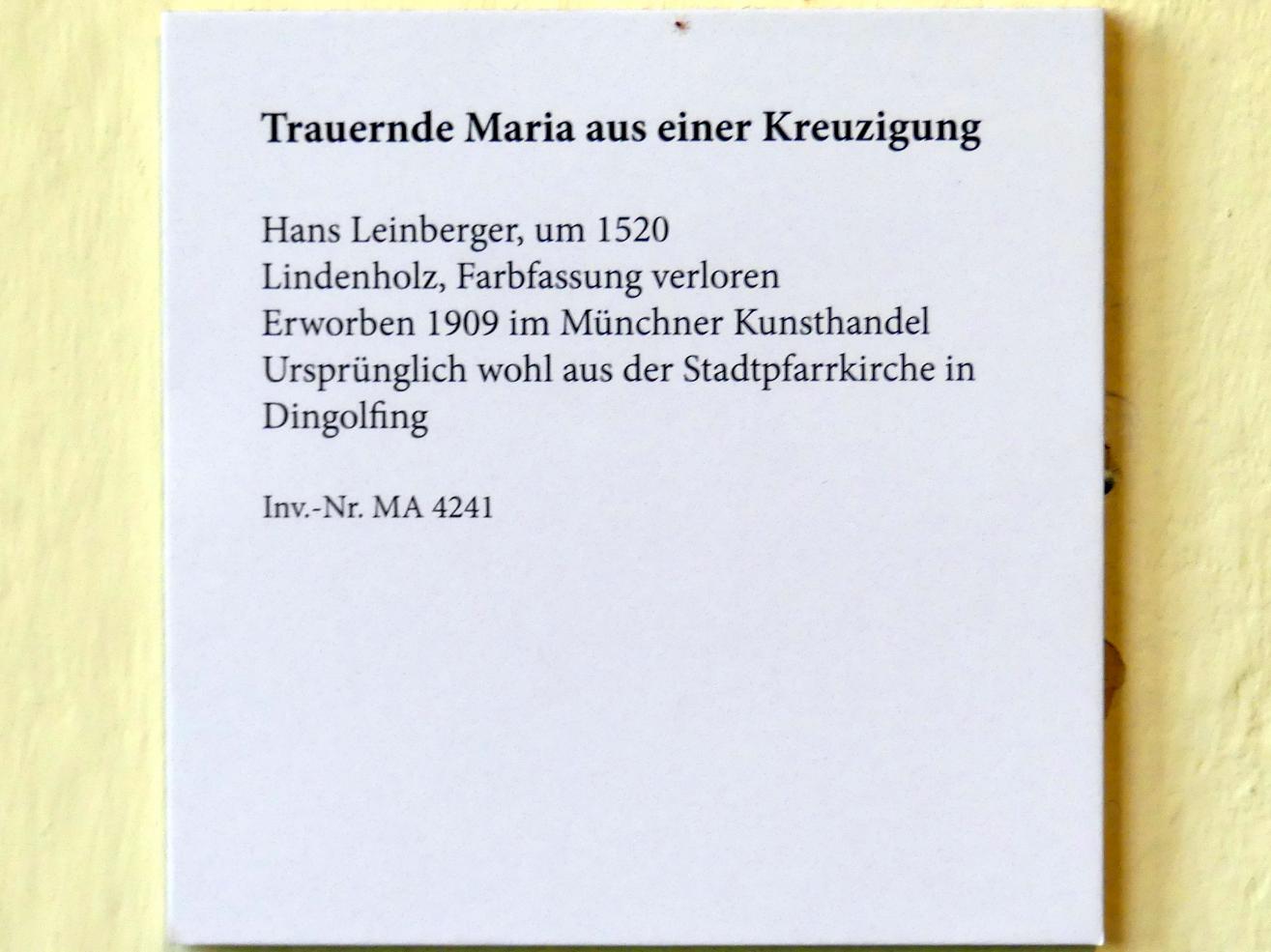 Hans Leinberger (1515–1527), Trauernde Maria aus einer Kreuzigung, Dingolfing, Pfarrkirche St. Johannes, jetzt München, Bayerisches Nationalmuseum, Saal 15, um 1520, Bild 3/3