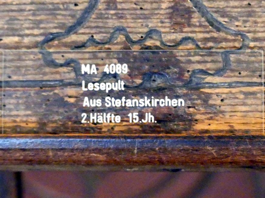 Lesepult, München, Bayerisches Nationalmuseum, Saal 15, 2. Hälfte 15. Jhd., Bild 2/2