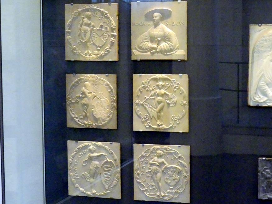 Thomas Hering (1532–1537), Jacobäa, Herzogin von Bayern, geb. Markgräfin von Baden mit fünf Ahnenwappen, München, Bayerisches Nationalmuseum, Saal 21, um 1535–1540, Bild 2/8